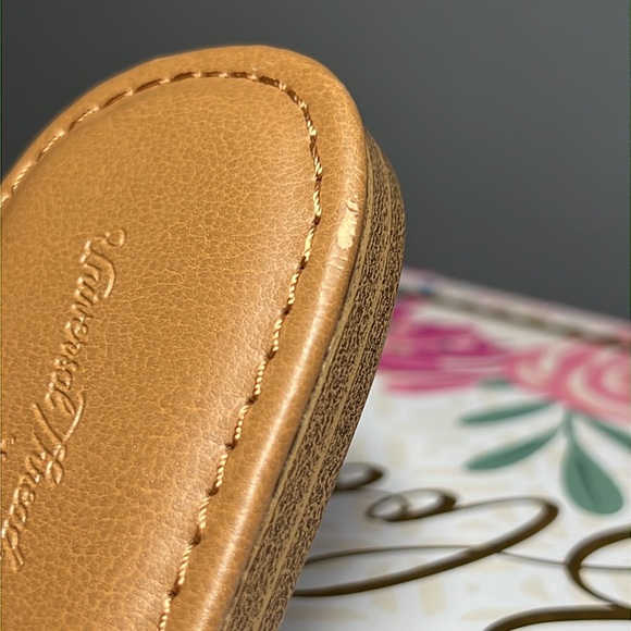 Universal Thread Dez Woven Slides - Picture 6 of 8